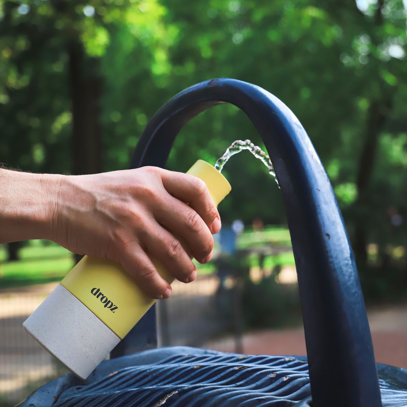 Bottiglia dropz gialla - 0,5 L con vano portaoggetti